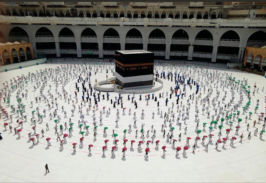 naseejthope's tweet photo. #السعوديه_العظمي
حكومه عظيمه وشعب واعي مُلتزم آللهم أتم حجهم على خير وتقبله حجاً مبروراً وأدم نعمة الأمن والأمان
#مكه_الان
#يوم_عرفة https://t.co/fGFMmnjR0H