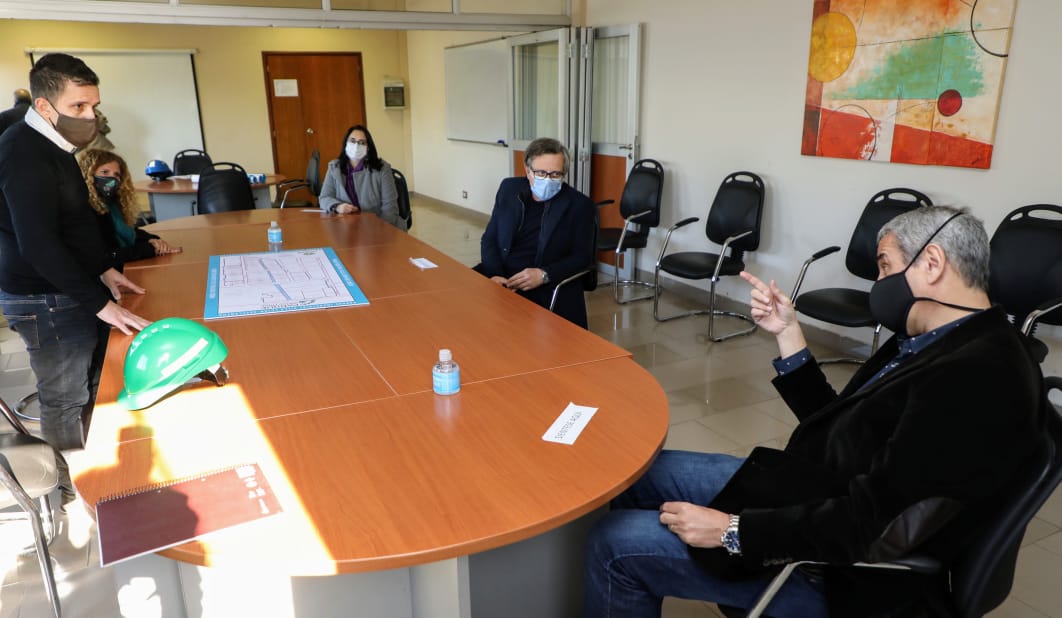 PivlaDe's tweet photo. Hoy recibimos al Intendente @jorgeferraresi junto al Secretario de Industria de la Nación @arielschale, la Subsecretaria de Industria @Juliloustau, la Directora de Des. Reg. @mercedeslagio y el Secretario de Producción de @gestion_a @Lucas_g_gimenez
Muchas gracias por el apoyo! https://t.co/eUCd2sodYZ