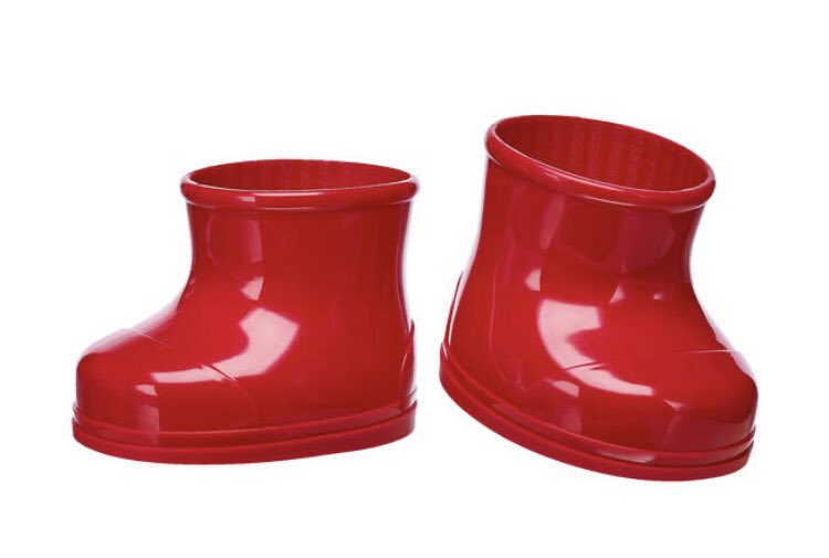 2. ugh  plain red shirt, yeah, bad selection but i like the pocket. THE RED BOOTS ARE ESSENTIAL. overalls are so cute too. 