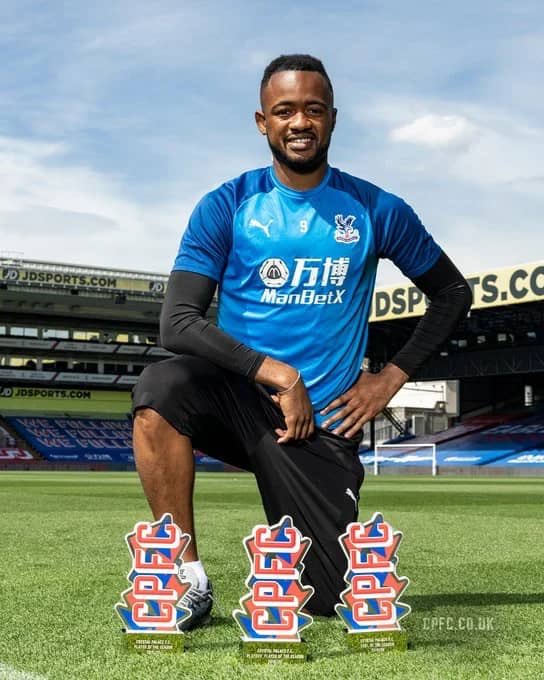 Samuelagyeiach's tweet photo. Jordan Ayew scooping three awards with Premier league side Crystal Palace #EPL #crystalpalace #jordanayew @KojoSakyie @darlirion @GhanaPreview @Kwame_Saturday_ https://t.co/ZHFf4gyo1G