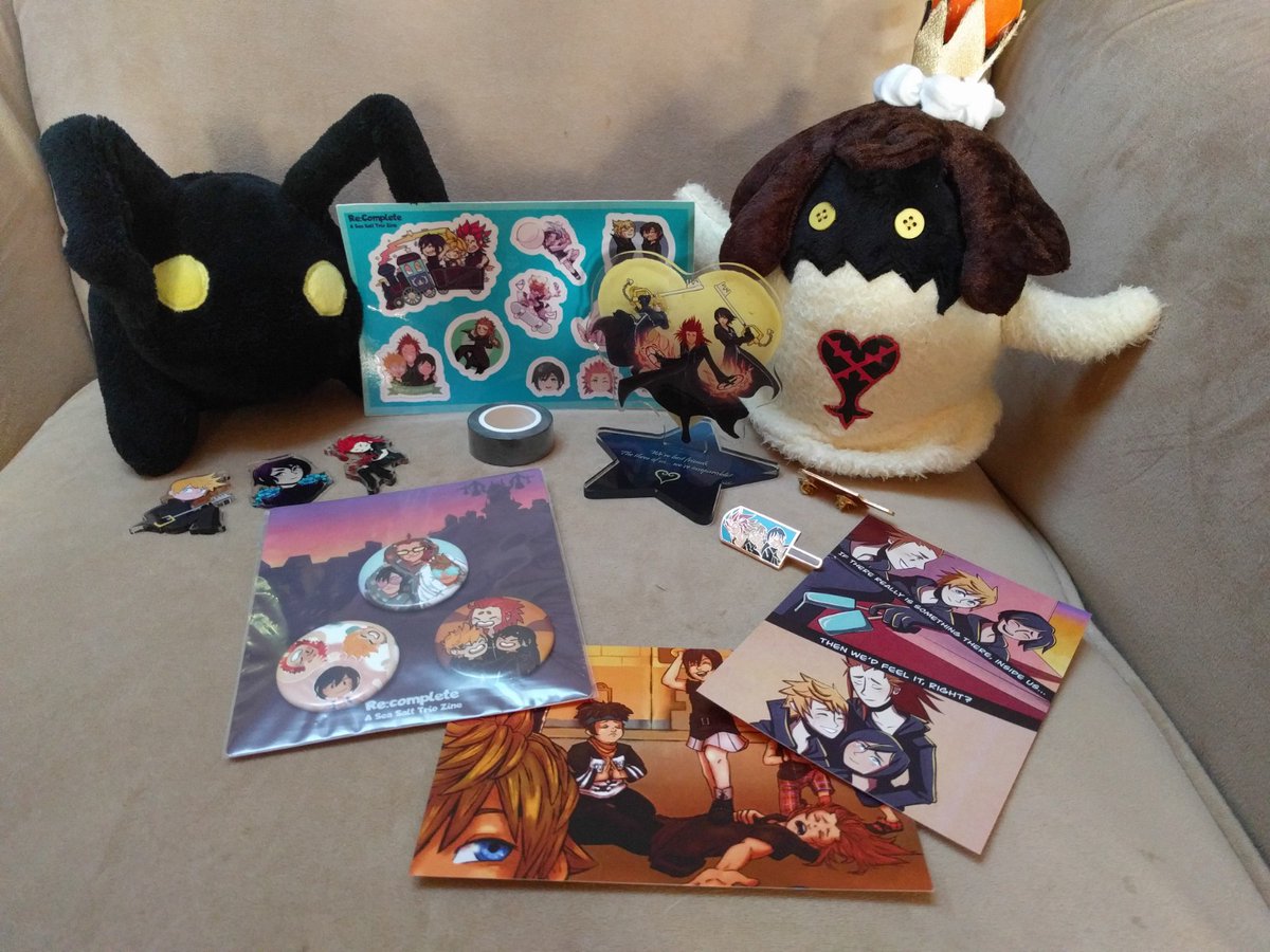 Just a reminder that our seconds sale is still going strong! We have limited numbers of the swag you see here, so head to our store to grab the goodies:
recompletesstzine.bigcartel.com
