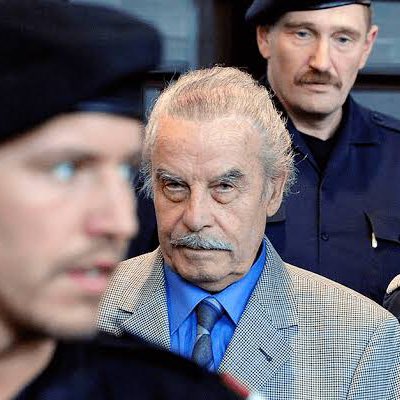 Crimes Reais Su Twitter No Mes Passado Um Ex Amigo De Christian Alegou Que Ele Tinha Um Porao Em Uma Propriedade Diferente E Que Ele Queria Alinhar Com Chapas De Metal Como As