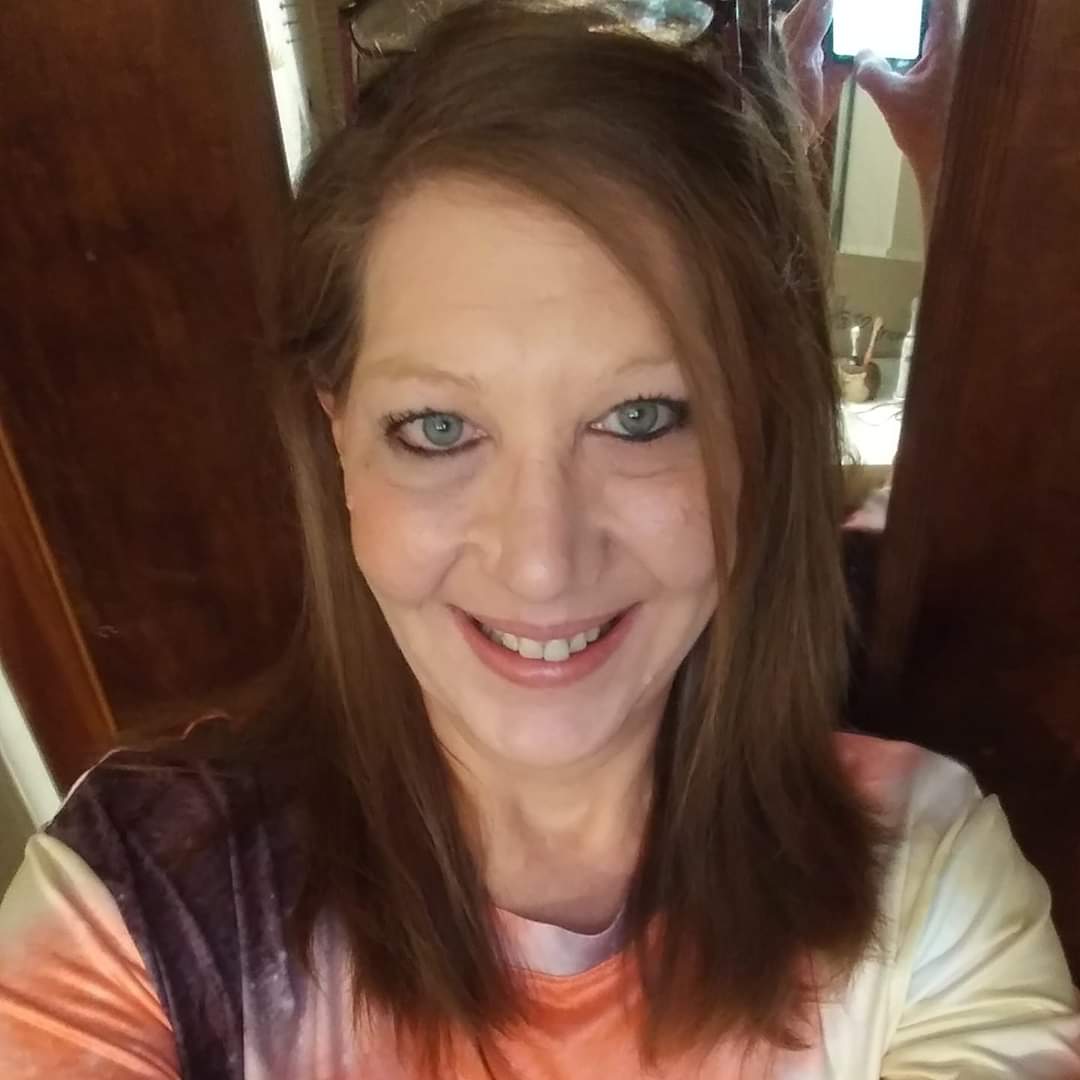 FMDartery's tweet image. Faces of FMD
"My name is Michele, 44 year s old. DX w/renal fibromuscular dysplasia discovered during surgery for something else. My journey began w/ toes &amp;amp; fingers turning white &amp;amp; painfully numb when chilled. They have found 3 aneurysms on my renal gland. I only have one kidney.