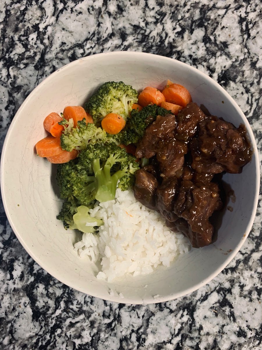 Agridime's tweet photo. Grain Fed Skirt Steak $8.99 per lb - perfect for stir fry!
#agridime #grill #steaks #burgers #groundbeef #beef #beeftenderloin #steak #grillseason #cookoutfood #stirfry #rice #veggies #athomecooking #skirtsteaksalad https://t.co/D1jAwiYZ1N