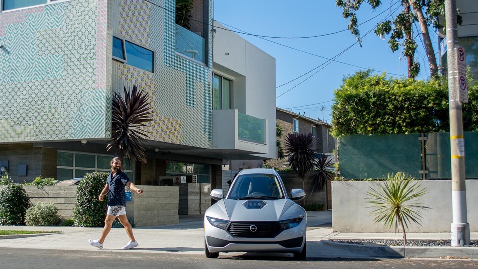 SOLO_Automotive's tweet image. High tech and style have finally combined.
Learn about the SOLO: ow.ly/Mk2h30qW04A
#GoSOLO #ElectraMeccanica #fundrive #evlife  #nogas #noemissions #electricvehicles #3wheeler #electriccars $SOLO