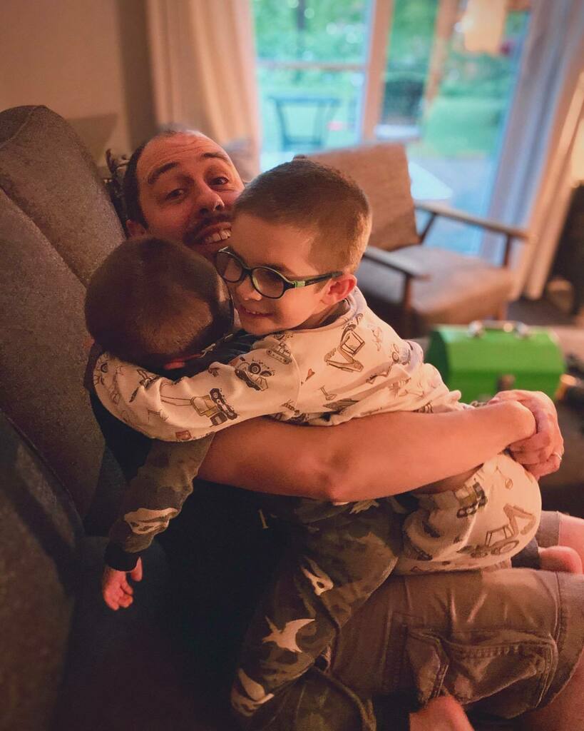 EvanMcCosham's tweet photo. #ThunderSnuggles with my #ThunderBuddies https://t.co/pUNY0L7zha