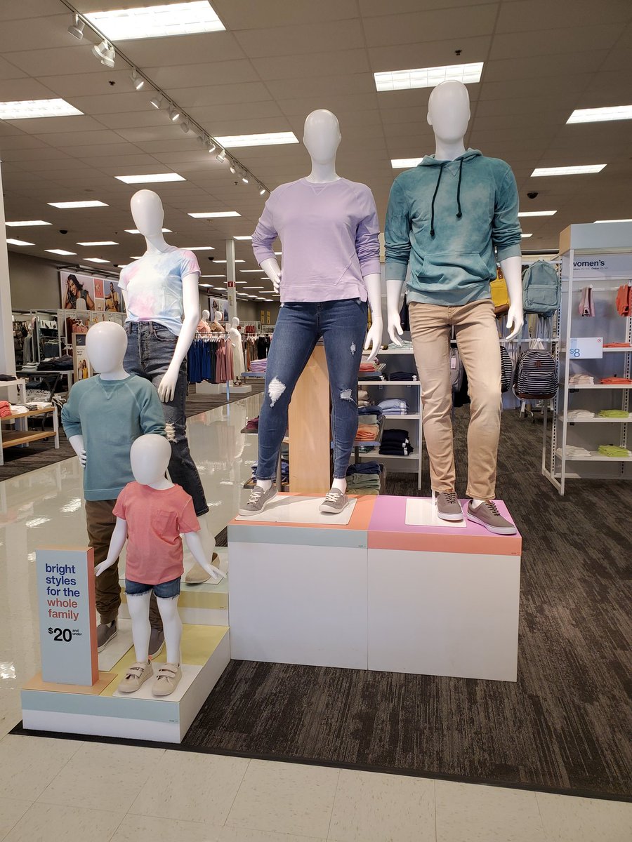 AndreaBrattelid's tweet photo. Our guests are loving our new Family Gateway Destination #Targetstyle #T2223 #VMmagic https://t.co/YDV4UMfoLD