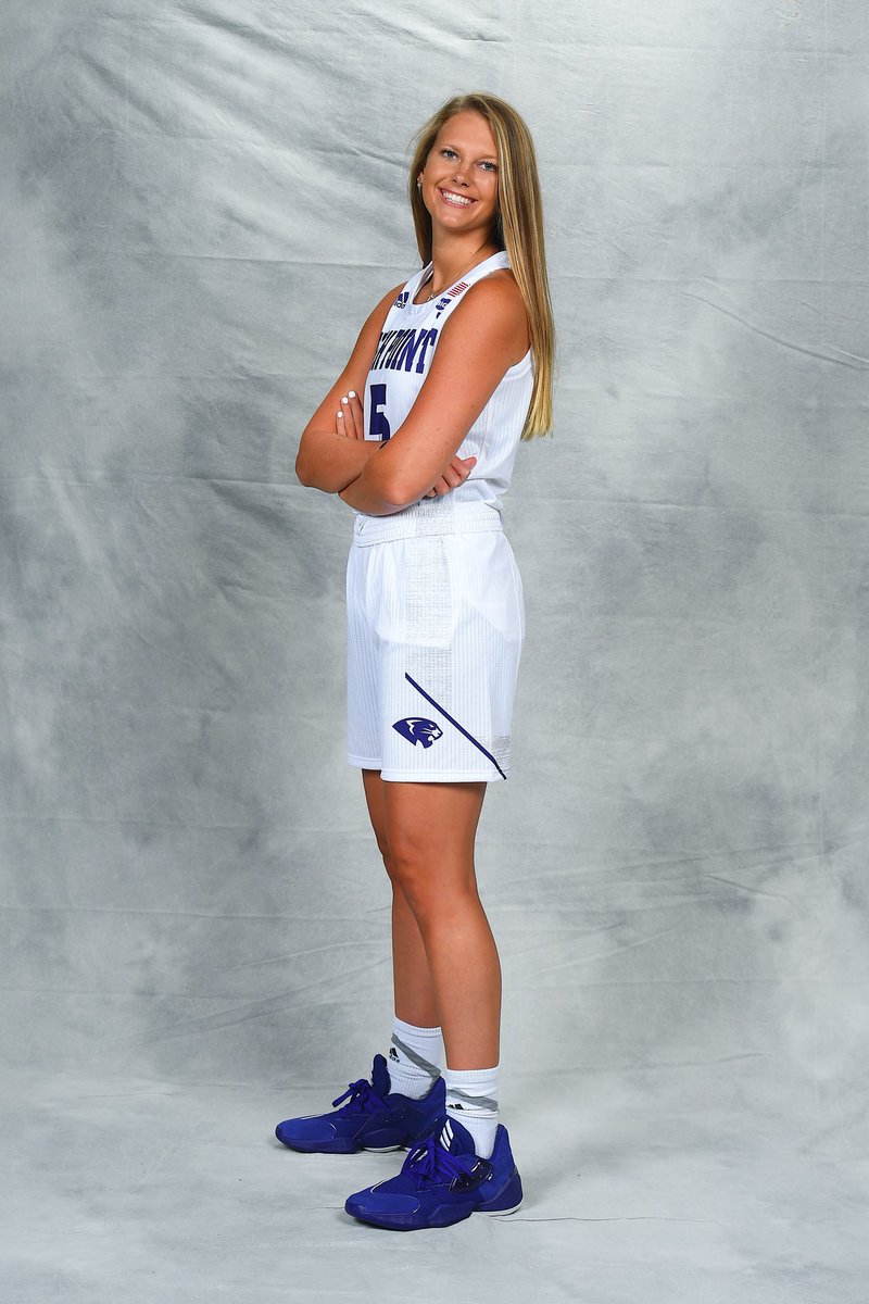 claire_wyatt10's tweet photo. Freshman season I’m ready for youuu🤩 https://t.co/zwc726Zaq0