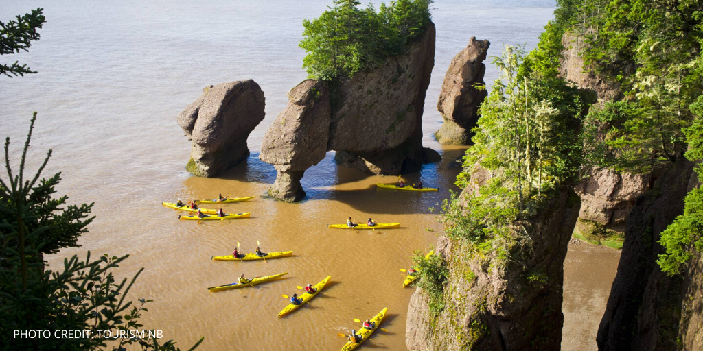 Re_CreationWRLD's tweet photo. Visit @hopewellrocks in Hopewell Cape and see the highest, fastest tides in the world! It is a beautiful beach destination perfect for exploring my foot or, for the more adventurous, by kayak! #visitcanada #responsibletourist #responsibletourism https://t.co/JkY50OYUJs