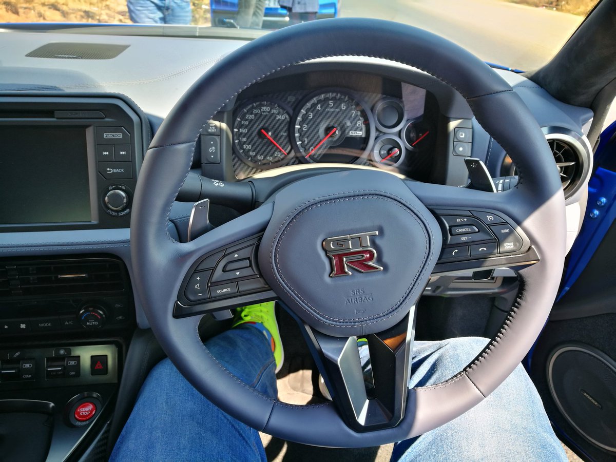 The Simola Hillclimb which I attend every year and I hold I very high esteem, so it went without saying in was excited. Little did I know the day's events would be this epic, Nissan had planned a lovely route , even had a stretch of road for us to do Launch control