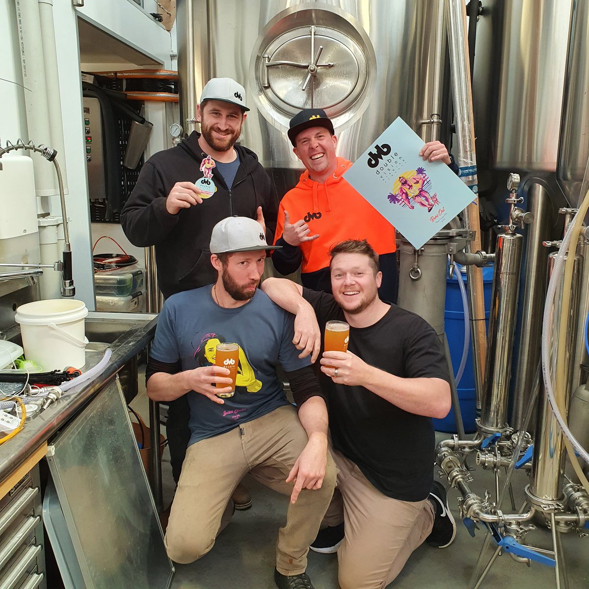 Check out this wee teaser c/o the #DoubleVisionBrewing boys in the lead up to the 13th Annual #WestCoastIPAChallenge on 7 Aug. Behind the Hops - three questions + three answers on #WCIPAC13 and their #WestCoastIPA, #BunsOut: bit.ly/2P8oqri 🍻