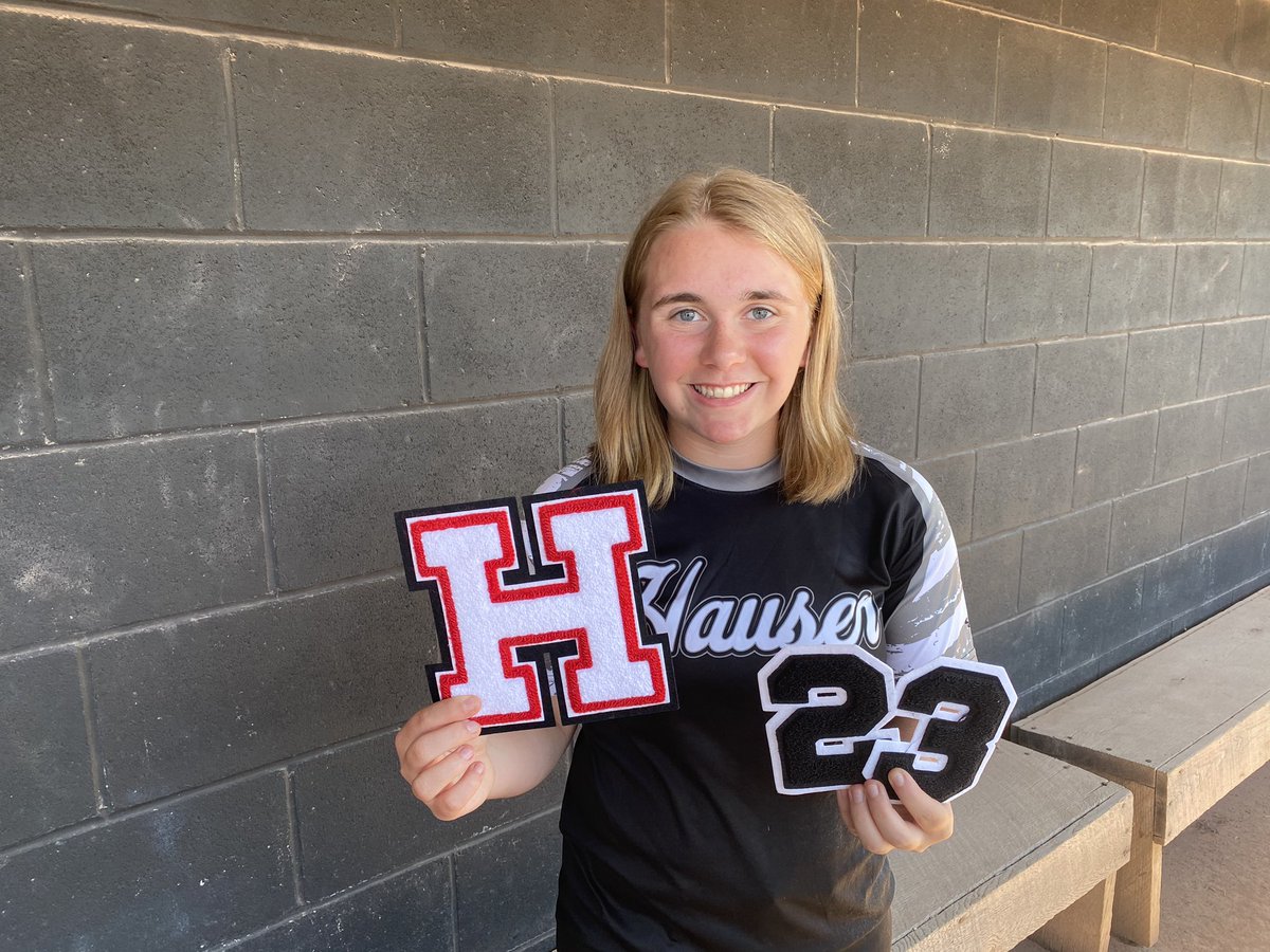 JennRutherford_'s tweet photo. Bayleigh is MOST proud of wearing this name on her chest! @AthleticsHauser #gojets #hausersoftball #coachsurprisedhisgirls https://t.co/JkYI9IDTft