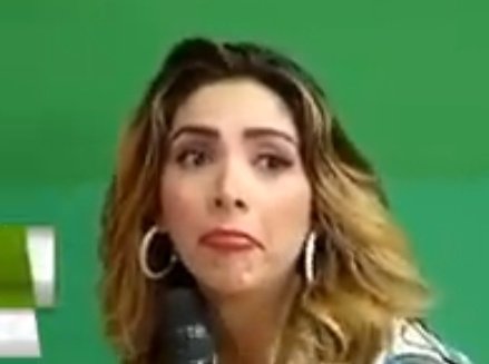 - Yo: Eres la primera que traigo a mi casa.
- Mi hermana: