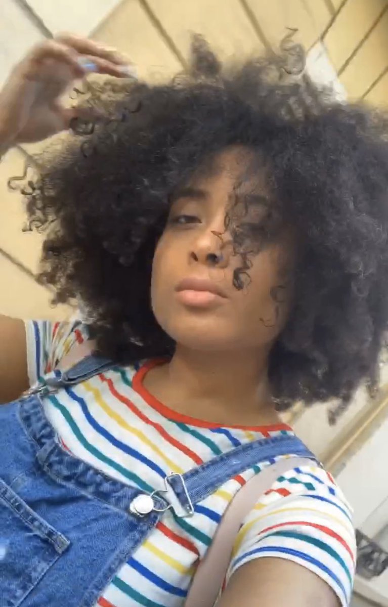 doreen_acnh's tweet photo. #myhairis my crown! 🖤
I hate that I’ve been brainwashed so hard when I was young that I hated my hair texture: all I wanted was to have them straight. Years later, the amount of love I got for my crown is above everything. 💪🏽 https://t.co/no17NMeMrP