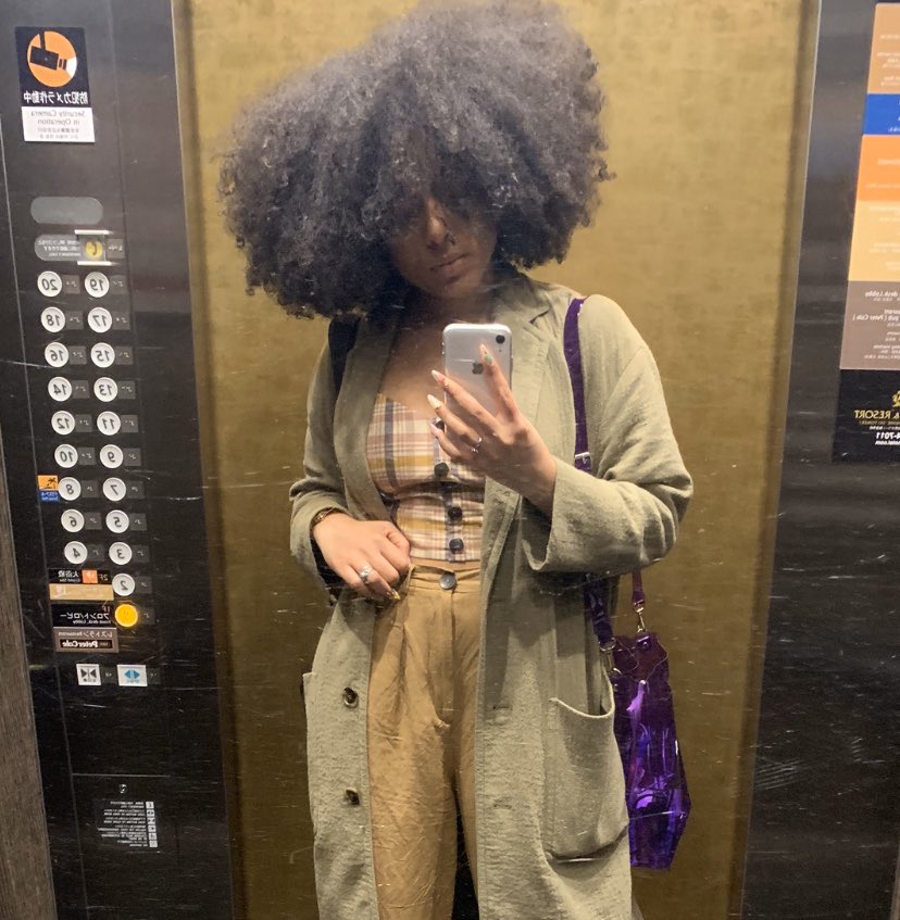 doreen_acnh's tweet photo. #myhairis my crown! 🖤
I hate that I’ve been brainwashed so hard when I was young that I hated my hair texture: all I wanted was to have them straight. Years later, the amount of love I got for my crown is above everything. 💪🏽 https://t.co/no17NMeMrP