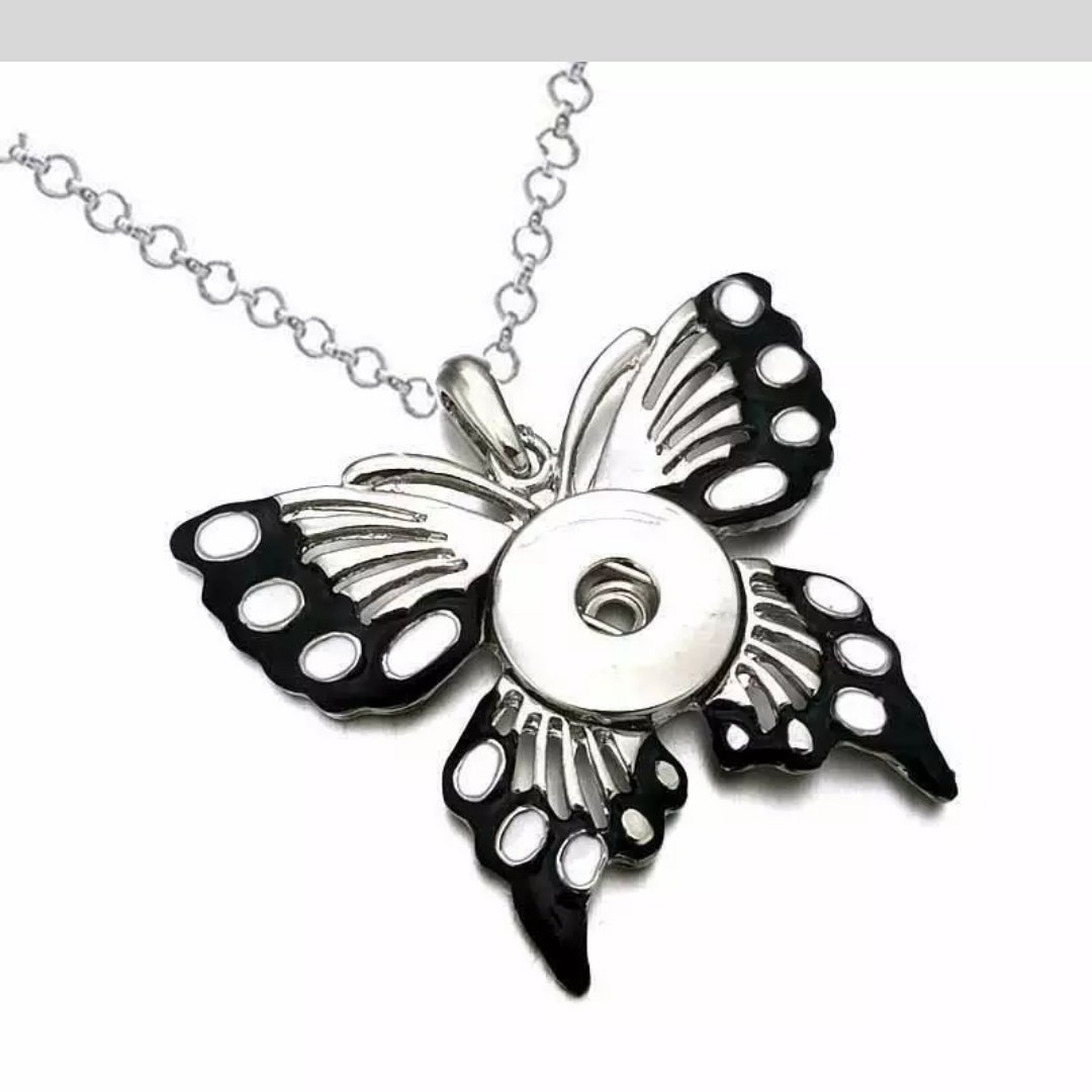 brittcrafts3232's tweet photo. This is one of my necklace i have coming in with in this week or next week https://t.co/RHfbUEu9UX