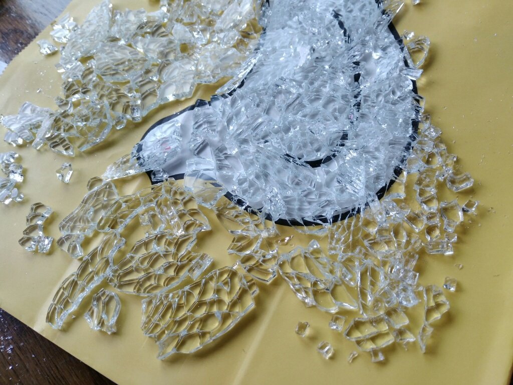 falaiso's tweet photo. トースターのフロントパネルガラスは耐熱ガラスじゃなくて強化ガラスでござったの巻。 https://t.co/3uXzwMDL5X