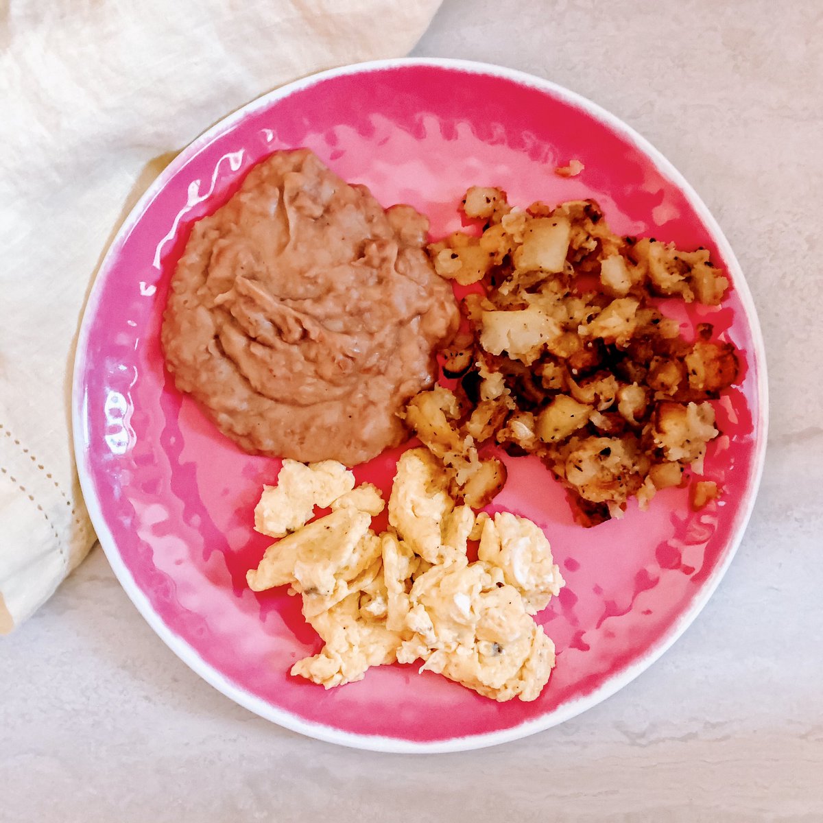 amandasgoodeats's tweet photo. Breakfast for dinner has always been one of my favorites, and this one is amazing. My dad and I were wanting this meal for awhile now and I’m so glad we made it. My dinners normally look different, but sometimes you just need some comfort food and that’s perfectly okay!💗✨ https://t.co/LfsKl3Cq9w