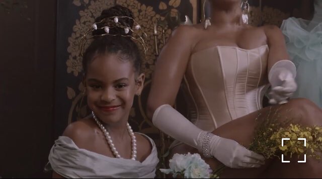 luizhenrisque's tweet photo. MEU DEUS É A PATROA, BLUE IVY CARTER https://t.co/VgAS2gbXnL
