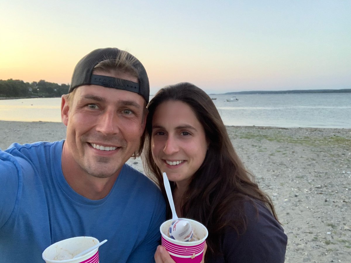 MCWasserMD's tweet photo. The best part of residency in RI? Sunset ice cream on the beach #summerinRI @BrownUrology https://t.co/3PecXYcZoK