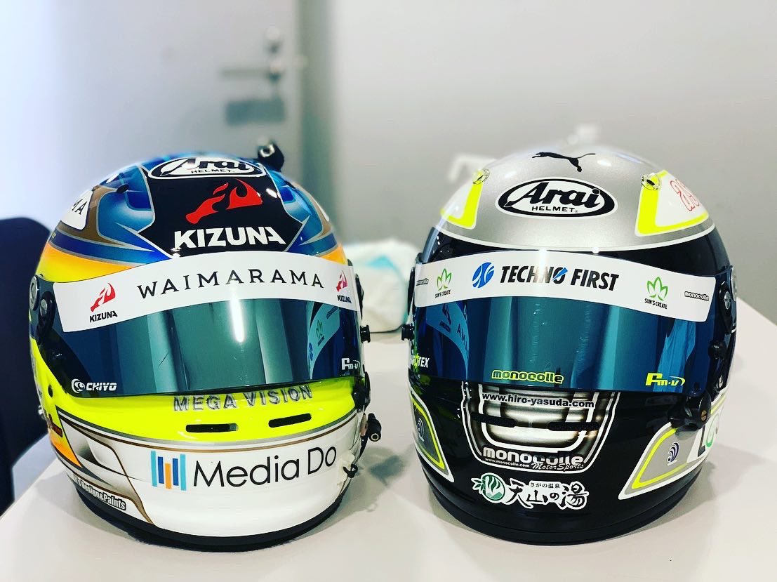 monocolle_shop's tweet photo. K.CHIYO & H.Yasuda
Supertaikyu Test day
#hirotex #monocolle #fmvvisor #supertaikyu #helmet #helmetlovers #motorsport #racingcar #sunscreat https://t.co/mkX3ITwBVP