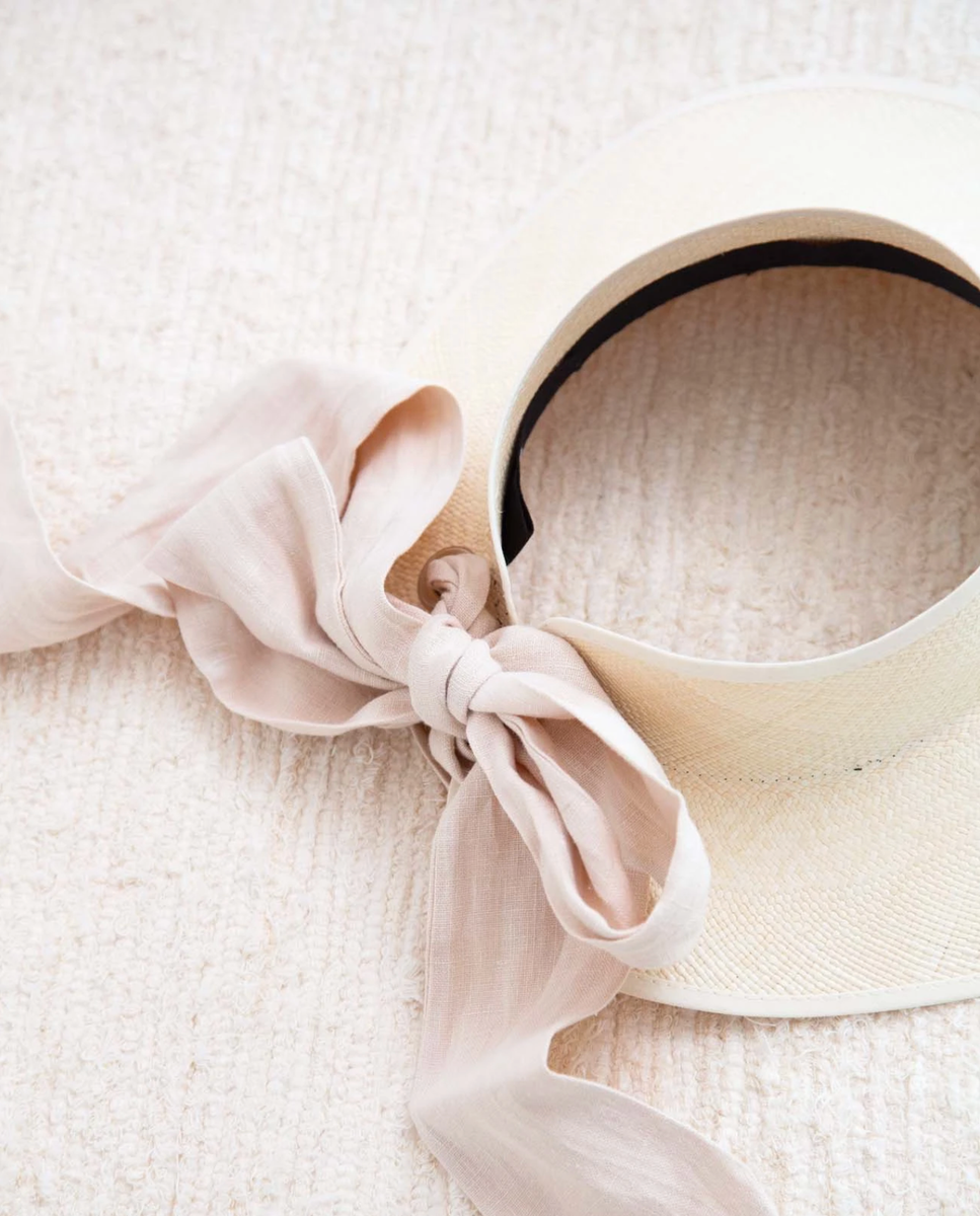 Summer Hat 🌾⁠
⁠
Beaumont Organic is proud to introduce a limited range of summer hats produced in collaboration with @pachacutiuk, including this hand woven visor with cream cotton trim and cream linen tie.⁠
⁠
Shop here: soo.nr/KQkI