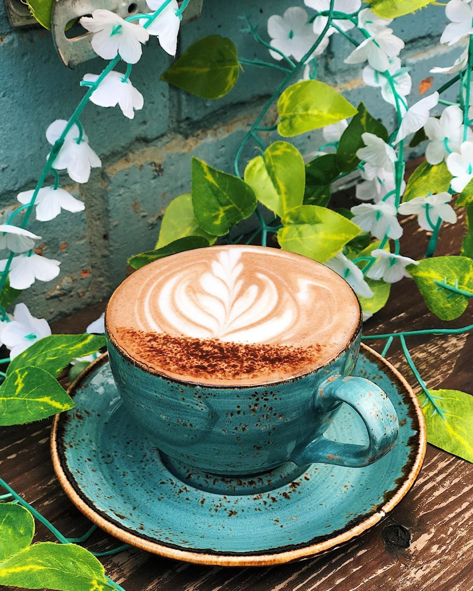 hitbirmingham's tweet photo. Anyone for coffee? ☕️ Windowbox Cafe (@windowboxcafe) is back - one of our favourite brunch spots! 🍃
.
➡️ Take a look at our website for free offers and discounts at amazing businesses in Birmingham: https://t.co/yFpJl0XFBL ⬅️
.
#hitbirmingham #windowboxcafe https://t.co/ZeIMx1FWhE