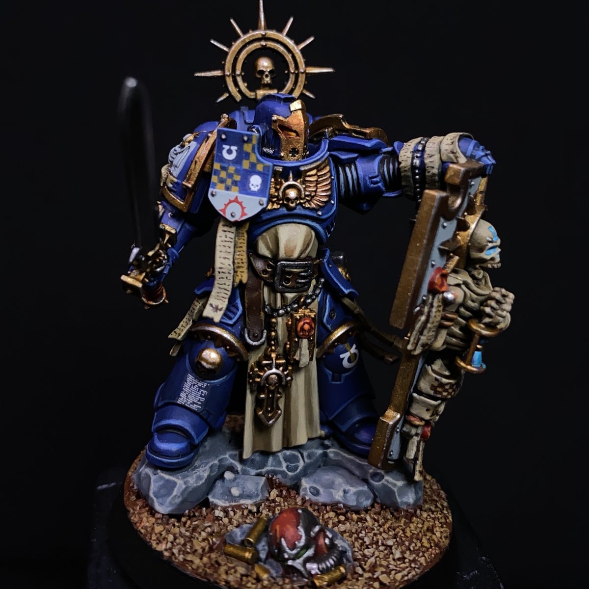 (1/7)Indomitus captain is done! I experimented with some new techniques on this model, and I show all of them under this post. I hope this will help you with yours  #warmongers