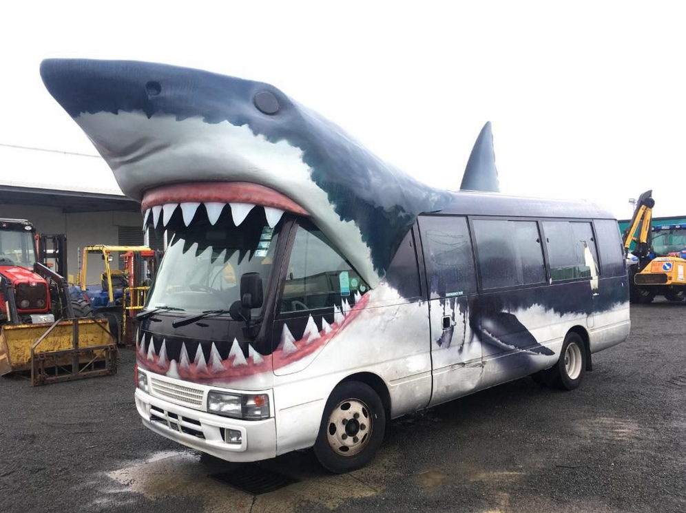 000_three's tweet photo. this thing is famous in #Auckland
&amp; it is for sale on #TradeMe
#KellyTarltons
https://t.co/eltvKnndOc https://t.co/ZEcQTnpDJo