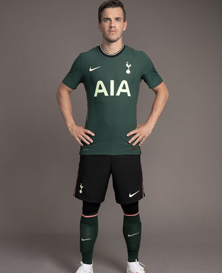 EeJ6y1SXsAA3OZW?format=jpg&name=medium