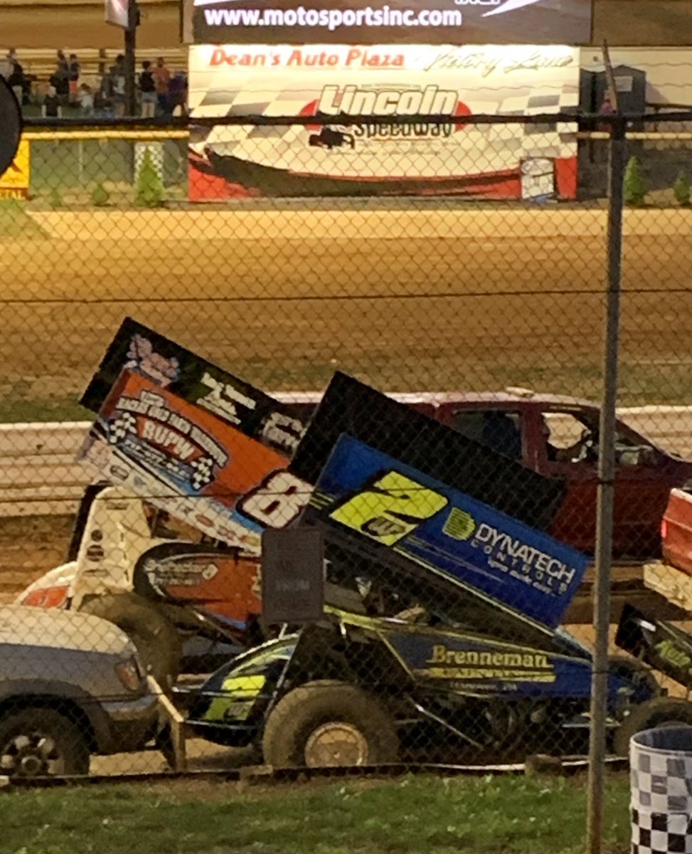 ak7hoot's tweet photo. Thanks @5Forsythe  &amp; @BillDietrich8 for the cool photo op @lincolnspeedway tonight! 💙 https://t.co/wMRM74COFY