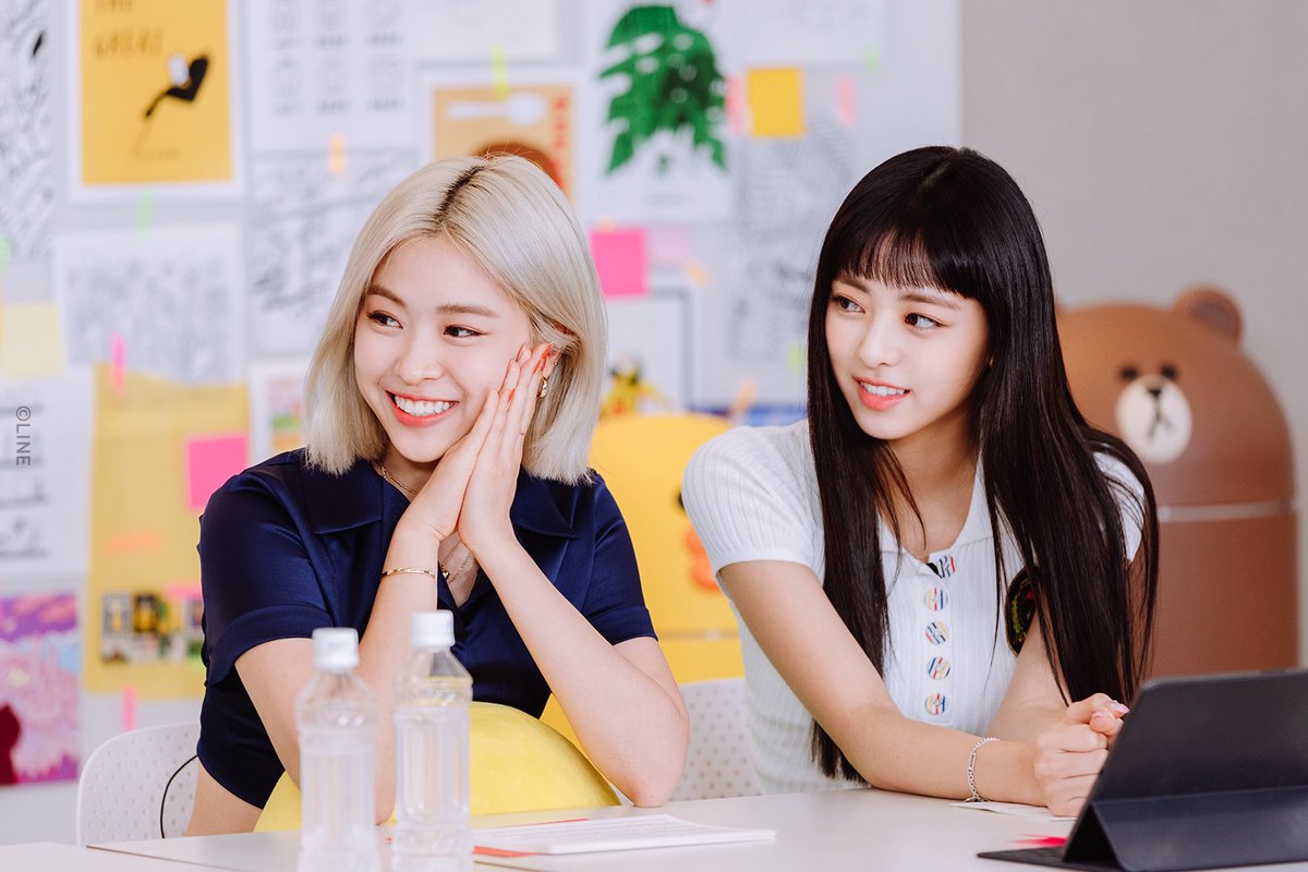 wdzy_official's tweet photo. The vibe is just so wholesome here... 🥰
⠀
#ITZY #MIDZY #LINEFRIENDS #BROWN #CreativeAcademy #Lifelongfriends #Yeji #Lia #Ryujin #Chaeryeong #Yuna https://t.co/Qe3UWtkUrD