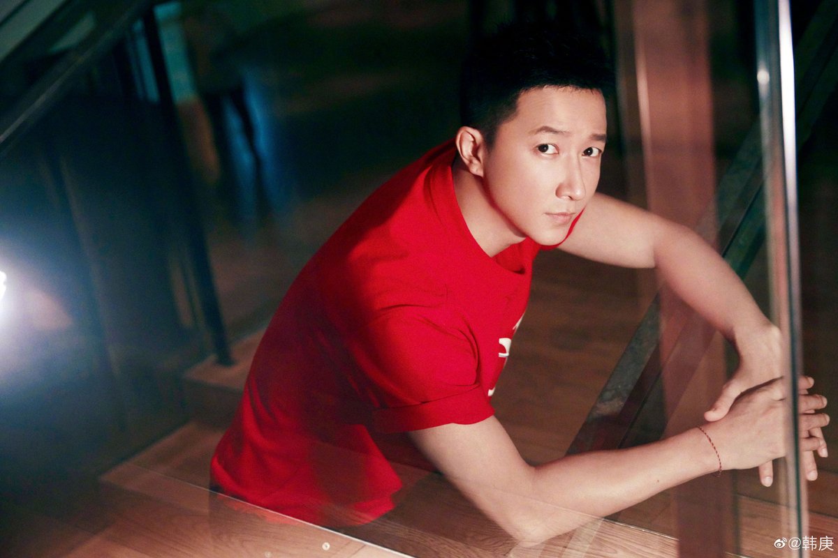 Only4Hangeng_'s tweet photo. 【WEIBO】200729 #HanGeng's Update 💖

韩庚: #DIORAMOUR Amor a primera vista. 

✨ 韩庚: #DIORAMOUR love at first sight @/Dior迪奥 

Via: DragonChickHome https://t.co/g8N9kCukz9