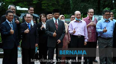 Bernama On Twitter Politiksabah Ketua Menteri Sabah Datuk Seri Mohd Shafie Apdal Tiba Di Dewan Bankuasi Pusat Pentadbiran Negeri Sabah Bagi Mengadakan Sesi Tertutup Bersama Adun Dan Mp Blok Kerajaan Sabah Terlebih