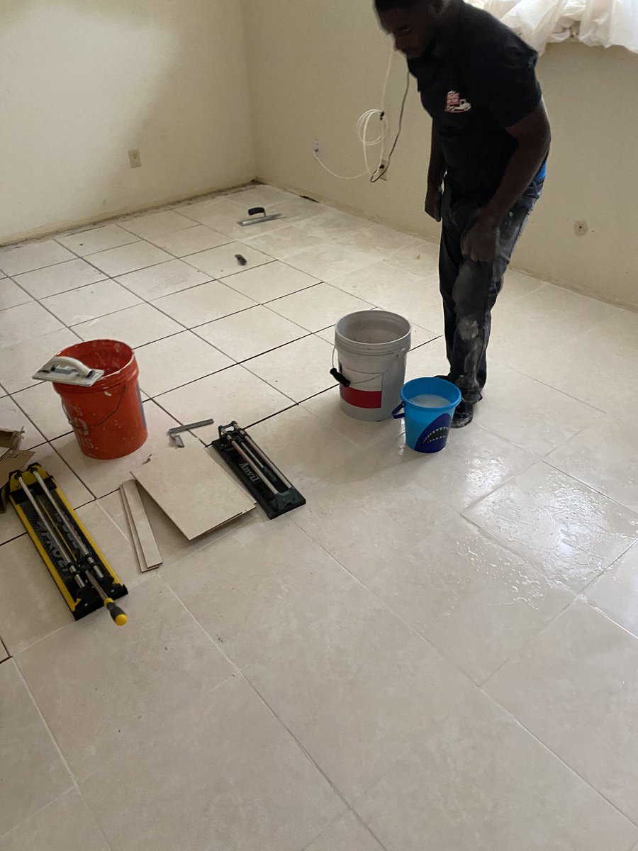 RightJunk's tweet photo. Tile job came out beautiful. https://t.co/wN0jzriOKR