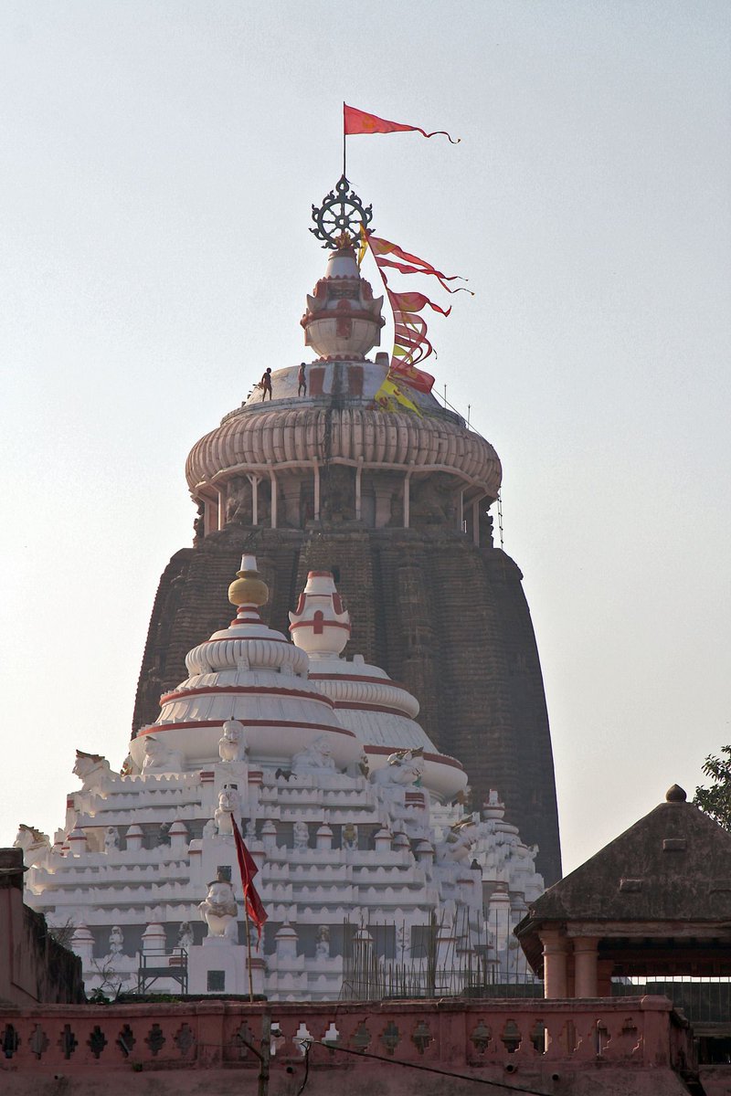 Saraswati and Madhava are also placed on the Ratnavedi along with the main deities and worshipped. This platform is made of stone, which is 16ft long, 13ft wide and 4ft high. There is a circumambulating path around the platform. The temple has two massive enclosures.