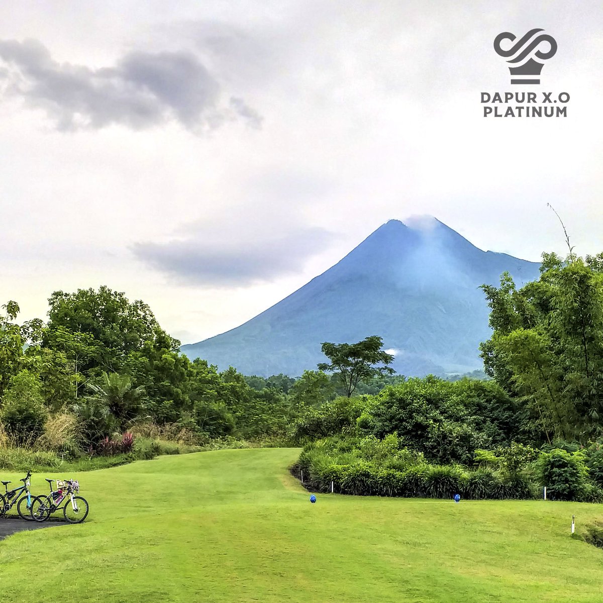 DapurXOPlatinum's tweet photo. Hai, pa kabar nih bro/sist semua?Pasti udah pada kangen piknik kaan?Kalo mimin sih hobinya piknik skalian olahraga. 😎🤠
#merapi #sepeda #gowes #gowesjogja #comingsoon #mulaikembali #newnormal #extraordinary #dapurXOplatinum #jogjaistimewa #jogja https://t.co/yvafyTuwsv