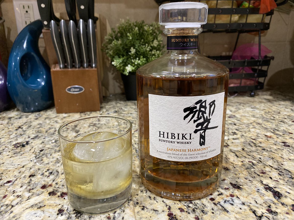 JackPhan's tweet photo. My ice is almost too big. No room for the whisky. Might have to go neat. 😅🥃 #HappyWednesdayNight https://t.co/GwBEL37aMm