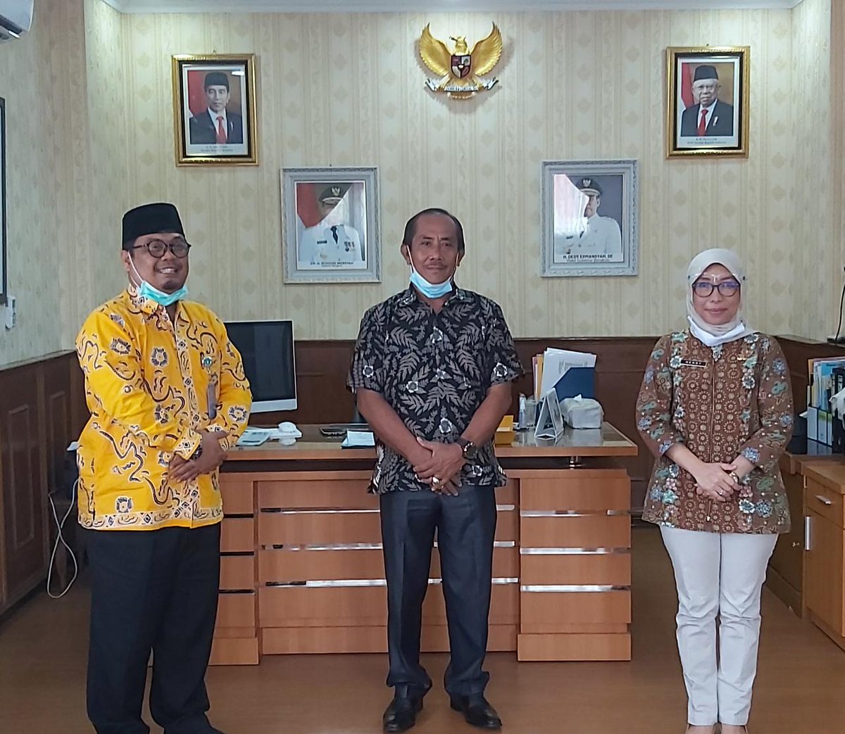 inspektorat_bkl's tweet photo. Inspektur Provinsi Bengkulu bersama Sekretaris Inspektorat Provinsi Bengkulu melepas  purna tugas  bapak Edi Ichwandi (30/07/2020)
@inspektorat_bkl 
@herususantobpkp 
@Hennykha https://t.co/Q8E6U7SF7G