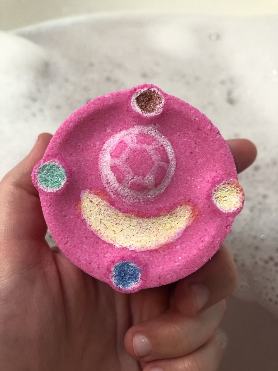 twootietarte's tweet photo. Good luck to everyone trying to participate in the #SAILORMOONXCOLOURPOP! 🙏🥲💗
Just wanted to pop in to say the Moon Prism Power bath bomb &amp; other Sailor Moon products will be restocked Aug. 2nd @ 4pm CST.🎶🛁
#sailormoon #bathbomb #animebath #moonprismpower 
#SailorMoonCrystal https://t.co/s9j5zZXOjg