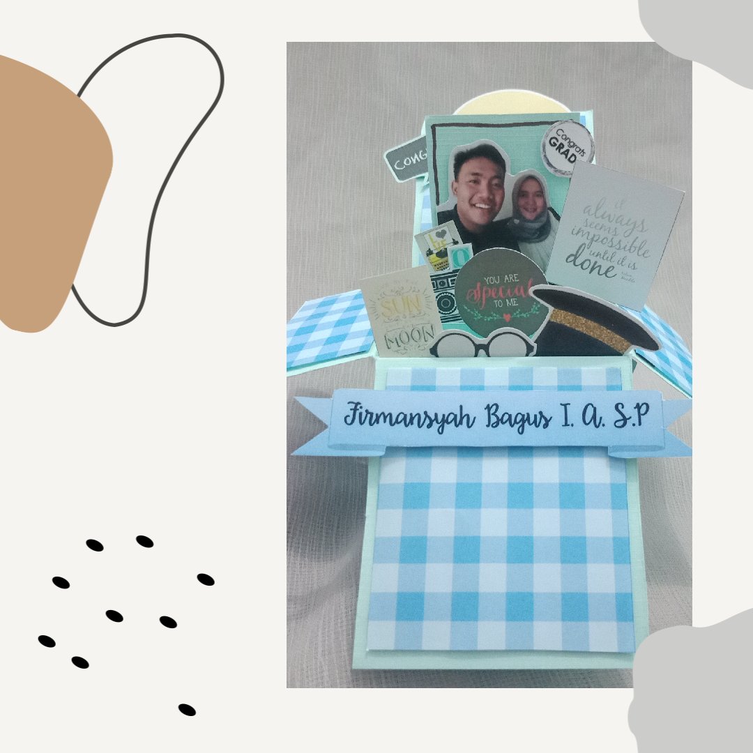 craft_itup's tweet image. Throwback pernah bikinin ini untuk wisudaan teman, haruska di up ke youtube tutorialnya??

😍😍

#explodingbox #popupcard #diy