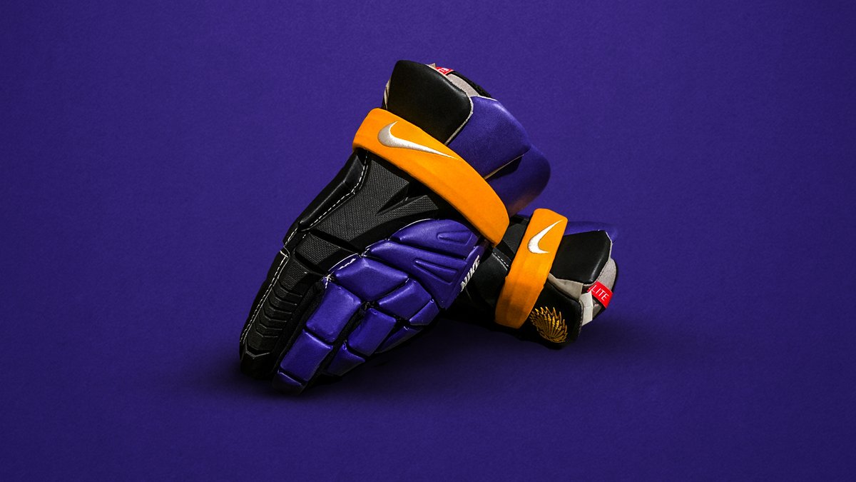 𝗙𝗼𝗹𝗹𝗼𝘄 &amp; 𝗥𝗲𝘁𝘄𝗲𝗲𝘁

Like it, post some flames, tag some friends if you want, we don't care

Follow &amp; RT for your chance to win a pair of #IroquoisNationals <a href="/Nike/">Nike</a> gloves

Winner will be announced Friday afternoon. Good luck!