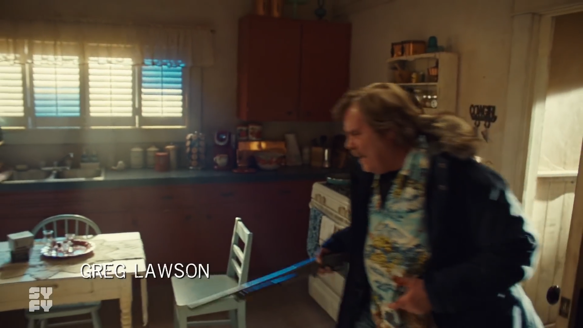 The drugged whiskey is still on the table from the night before. Wynonna & Waverly's glasses remain full. The rest, emptied of their contents are back on the plate. (Yes, I've checked prop placement between 312 to 401... it's so close that I've been unable to spot the difference)