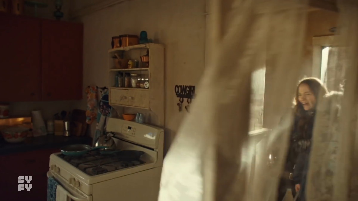 We begin with Wynonna kicking open the door to bring in an injured Nedley.