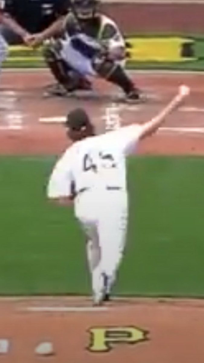 his arm is pretty in line with the plane of rotation of his trunk. Those need to match to maximize energy transfer & efficiency of chain. If you take a look at his back foot in finish, it’s working into ER in opposite direction of his trunk rotation. Sign of great decel 