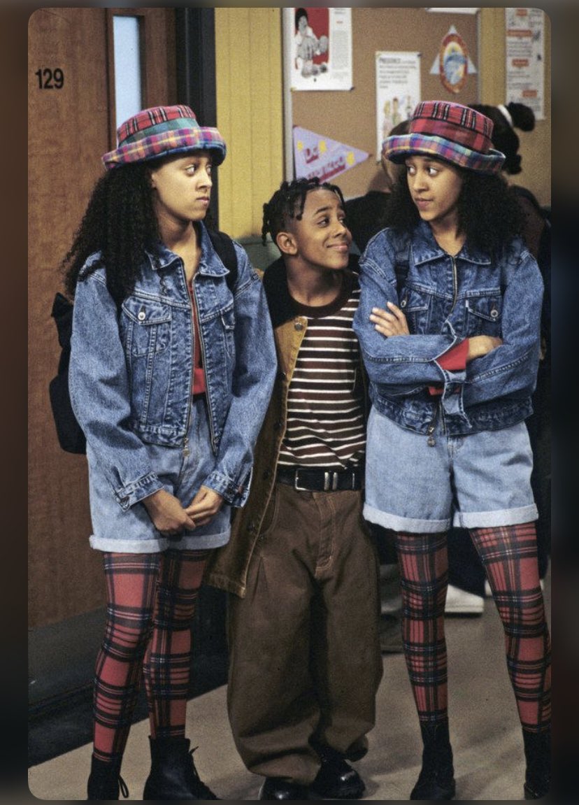 Double denim + double plaid. THIS IS SO CANADIAN IT MUST BE ON PURPOSE