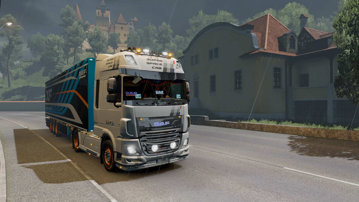 carlos_chbn's tweet image. @SCSsoftware @DAFTrucksNV #DAFUnityEdition 
DAF trucks screenshot contest.

Fog, rain and lightnings over the Bran Castle "Castelul Bran" - Romania ( "Road to The Black Sea Map" ) - 2nd Part.