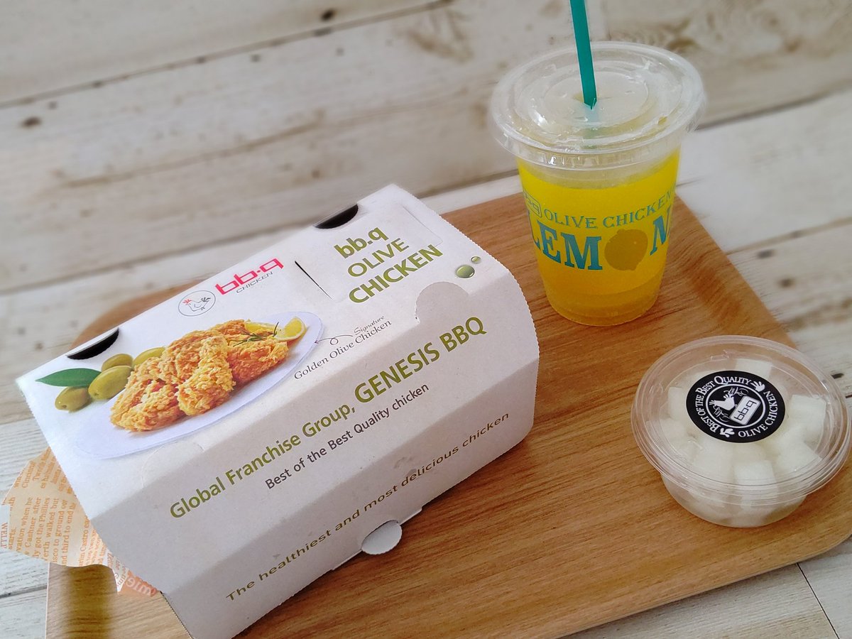 oliveolive1316's tweet image. 久しぶりにチキンがどうしても食べたくてチャリで頑張った!!

新大久保のBBQとbb・qで大文字小文字で全然お店違うみたい。韓国レシピで作っているみたいで、チキンサクサク～!生搾りレモネードもすっぱくてさっぱりで美味しかったぁ。今度落ち着いたら店内で食べたい!!

#bbq
#OLIVEKITCHEN