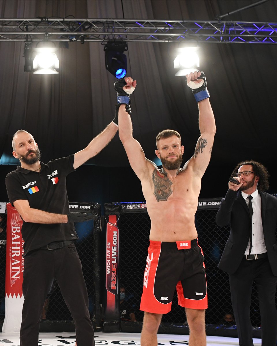 bravemmaf's tweet photo. Maciej Gierzsewski gets back to the win column in very impressive fashion!
.
#BRAVECF36 https://t.co/kOTasuQ3SD