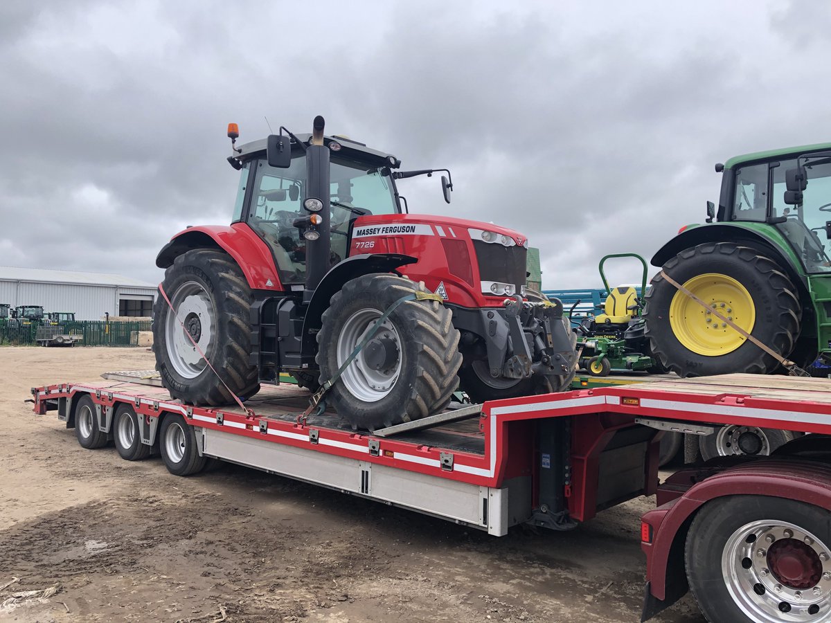 FarolLtd's tweet photo. This Massey 7726 sold by Guy Champion is leaving head office on its way to a new home! For more used tractor stock visit us online at https://t.co/X3gasvn4Wv #FarolUsed #FarolExport #UsedStock https://t.co/OfR7zcVqJ6